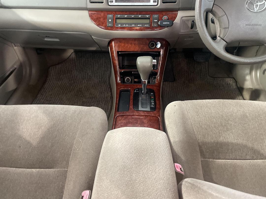 Photo '18' of Toyota Camry Photo '18' of Toyota Camry