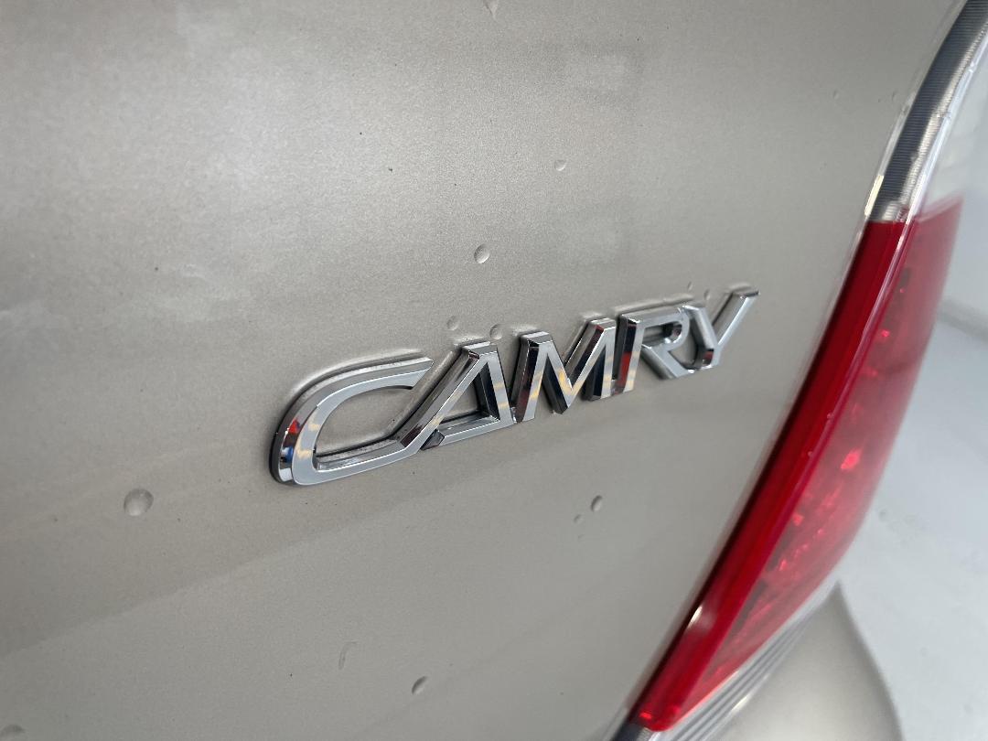 Photo '30' of Toyota Camry Photo '30' of Toyota Camry