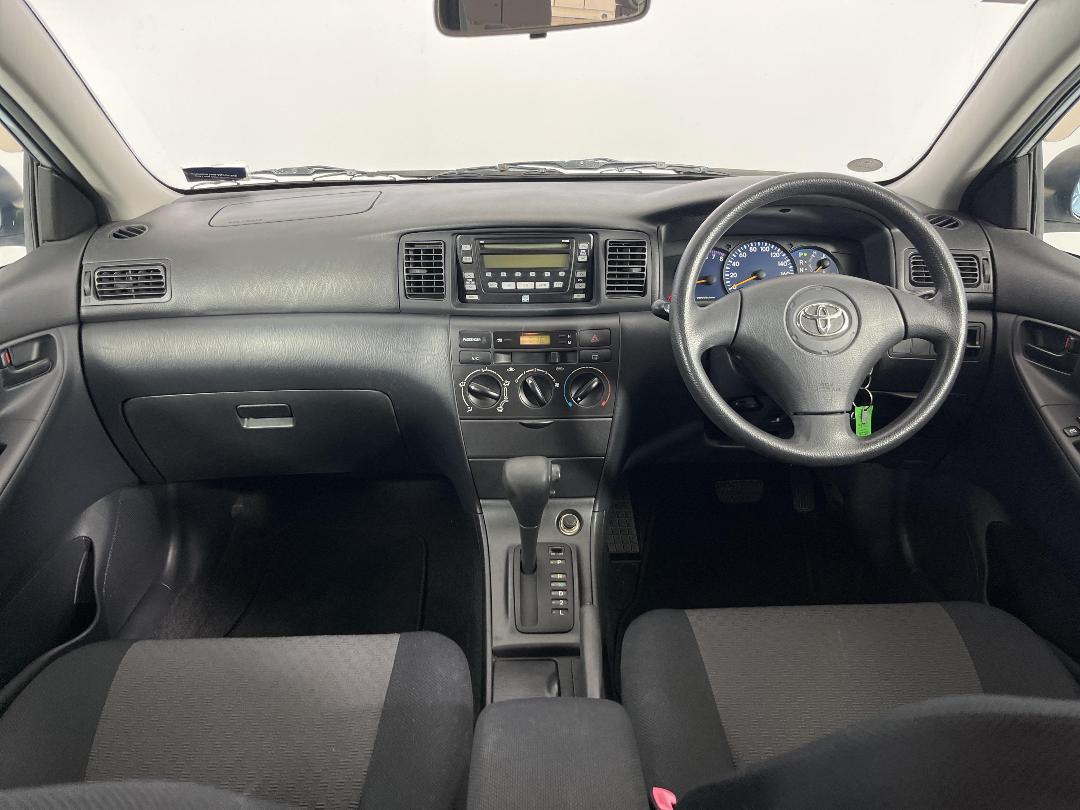 Photo '17' of Toyota Corolla