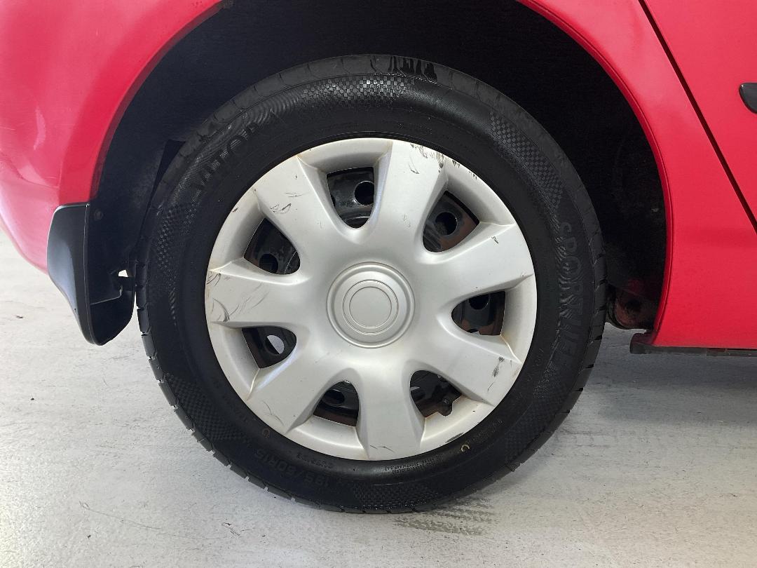 Photo '12' of Toyota Corolla