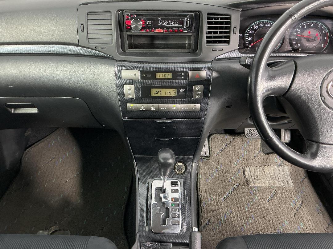 Photo '18' of Toyota Corolla Photo '18' of Toyota Corolla