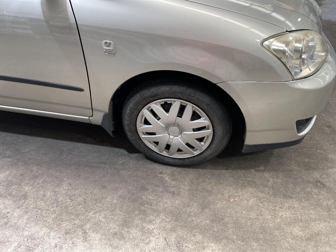 Photo '2' of Toyota Corolla GL Photo '2' of Toyota Corolla GL