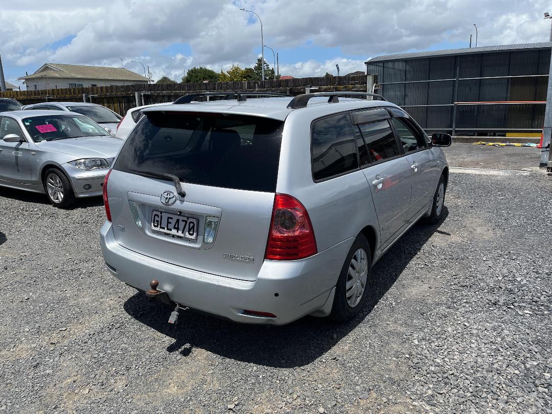 Photo '6' of Toyota Corolla Fielder S Photo '6' of Toyota Corolla Fielder S