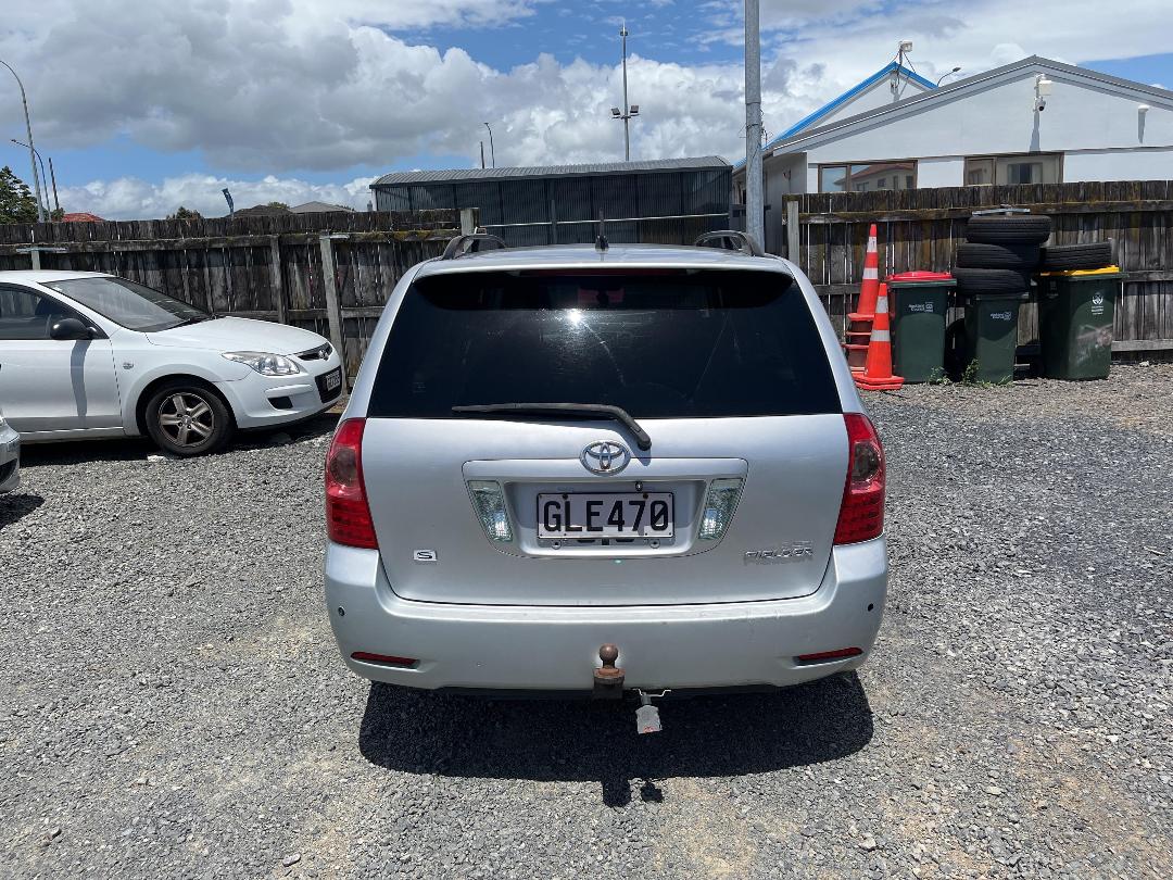 Photo '5' of Toyota Corolla Fielder S Photo '5' of Toyota Corolla Fielder S