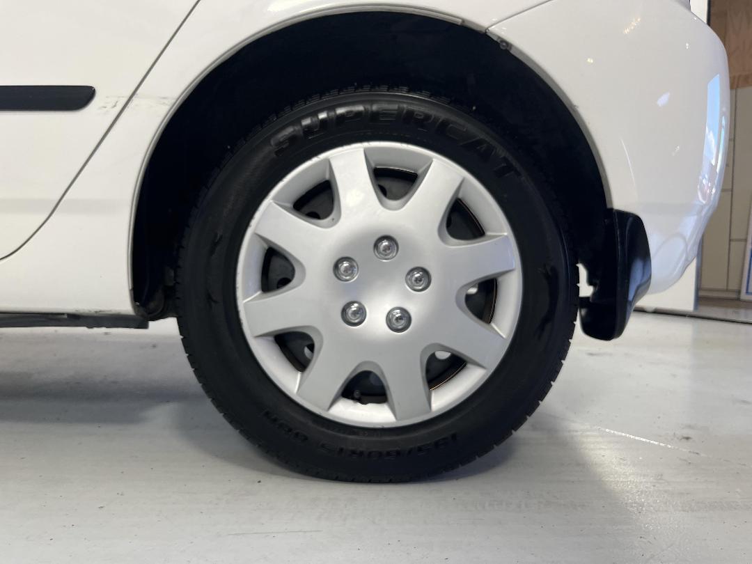 Photo '11' of Toyota Corolla