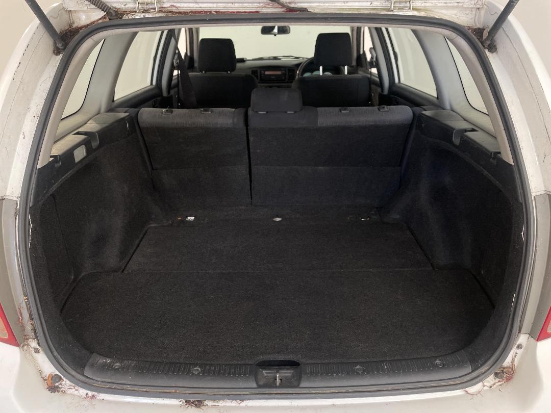 Photo '14' of Toyota Corolla Photo '14' of Toyota Corolla