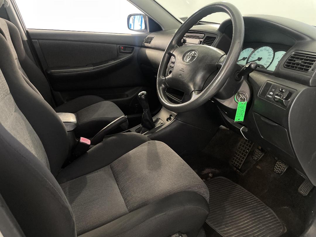 Photo '16' of Toyota Corolla Photo '16' of Toyota Corolla