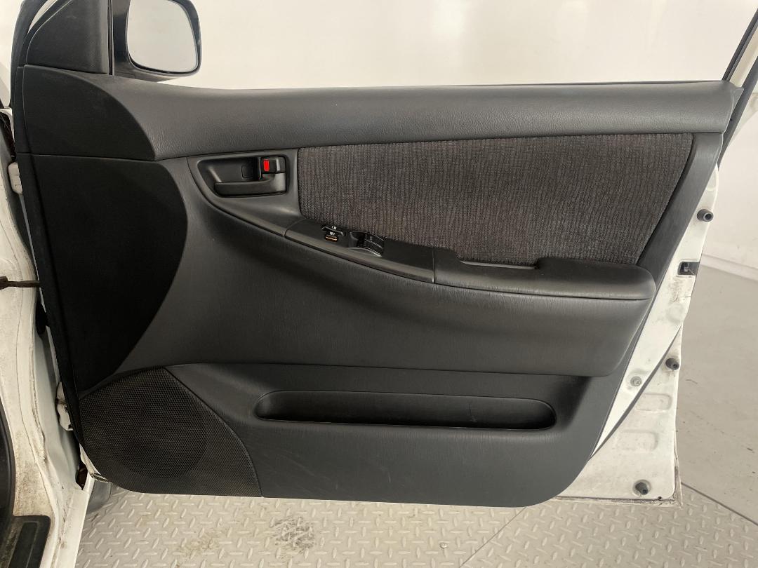 Photo '15' of Toyota Corolla Photo '15' of Toyota Corolla