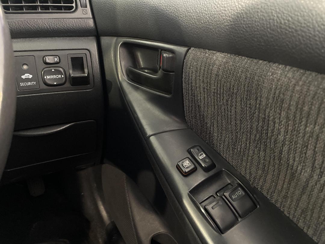 Photo '24' of Toyota Corolla Photo '24' of Toyota Corolla