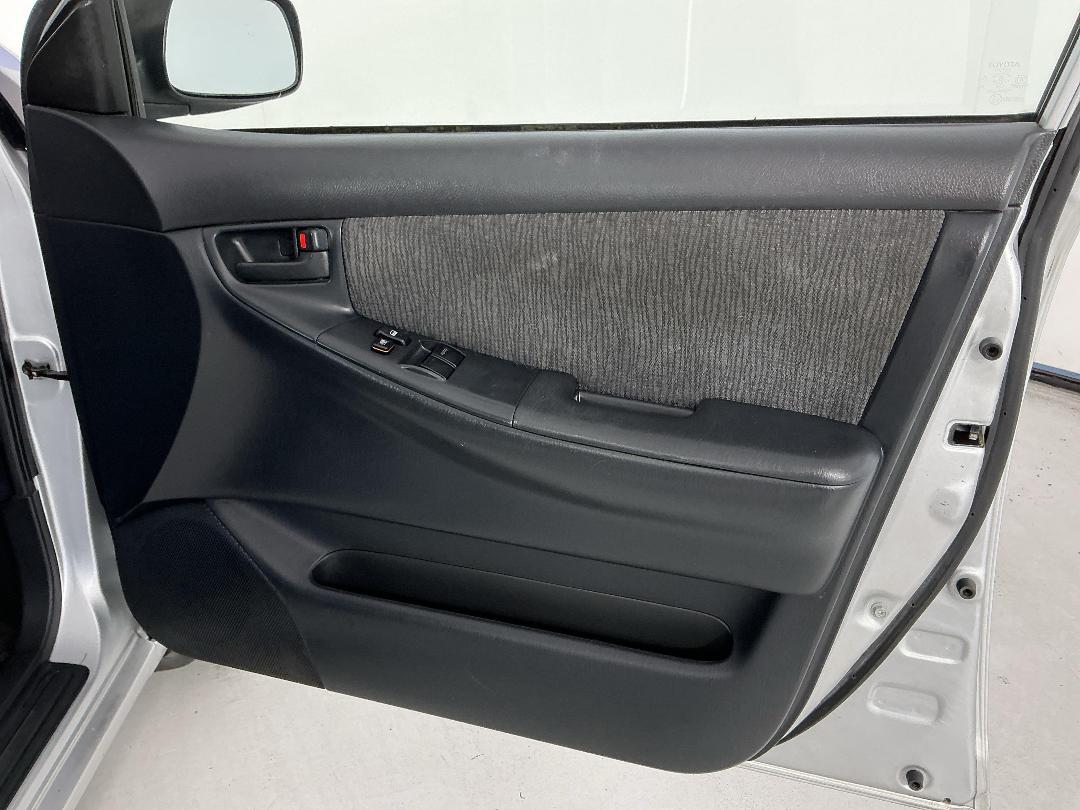 Photo '15' of Toyota Corolla Photo '15' of Toyota Corolla