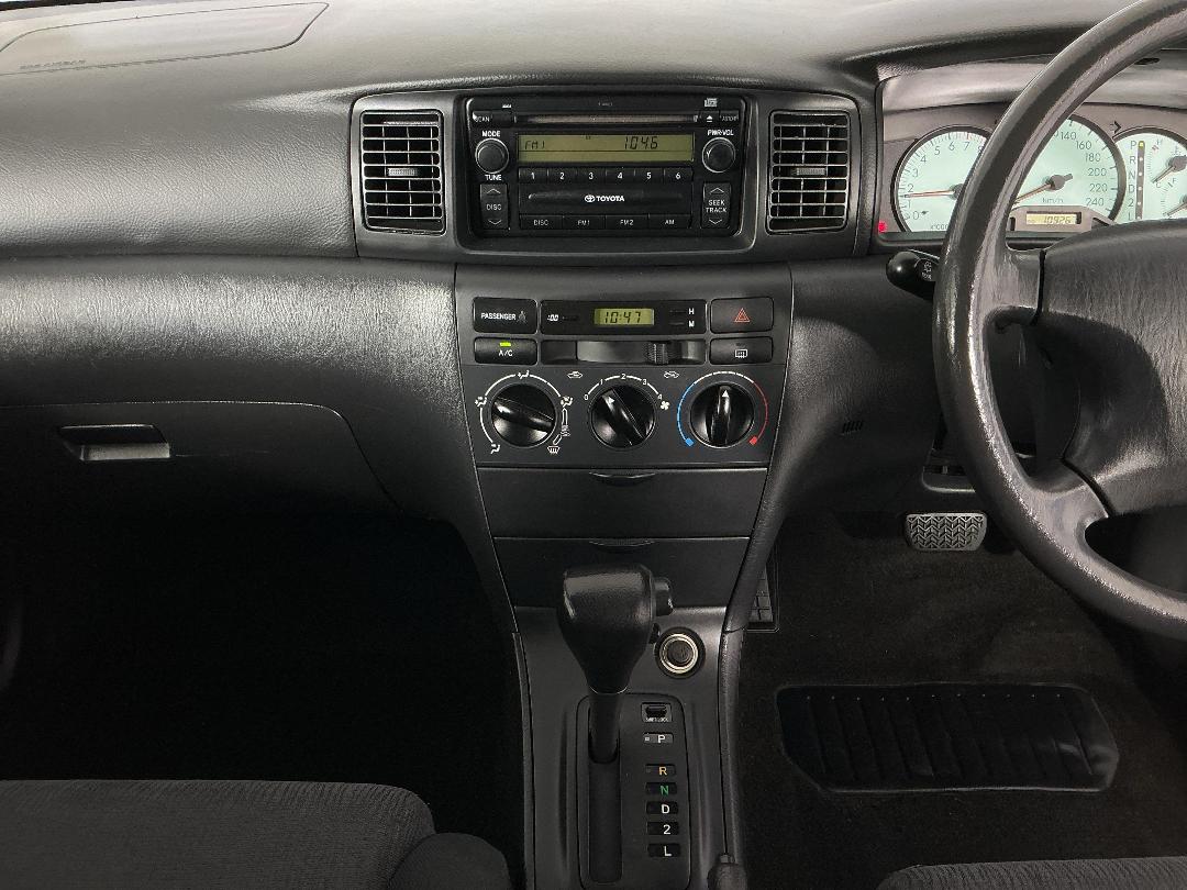 Photo '18' of Toyota Corolla Photo '18' of Toyota Corolla