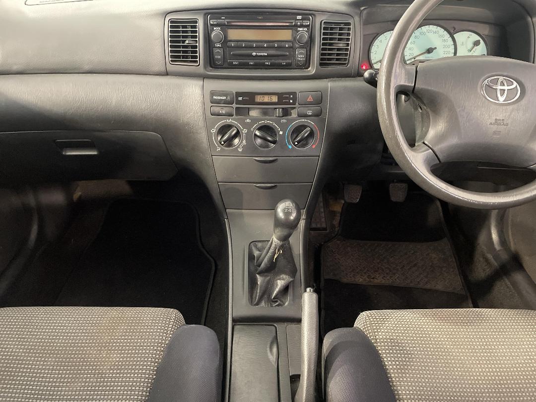 Photo '18' of Toyota Corolla