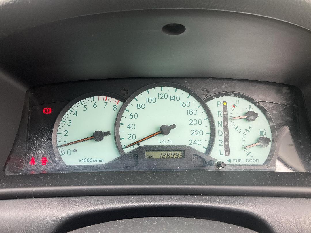 Photo '8' of Toyota Corolla GL