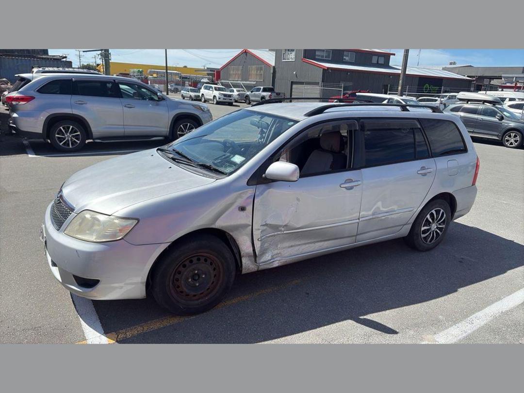 Photo '3' of Toyota Corolla Fielder Photo '3' of Toyota Corolla Fielder