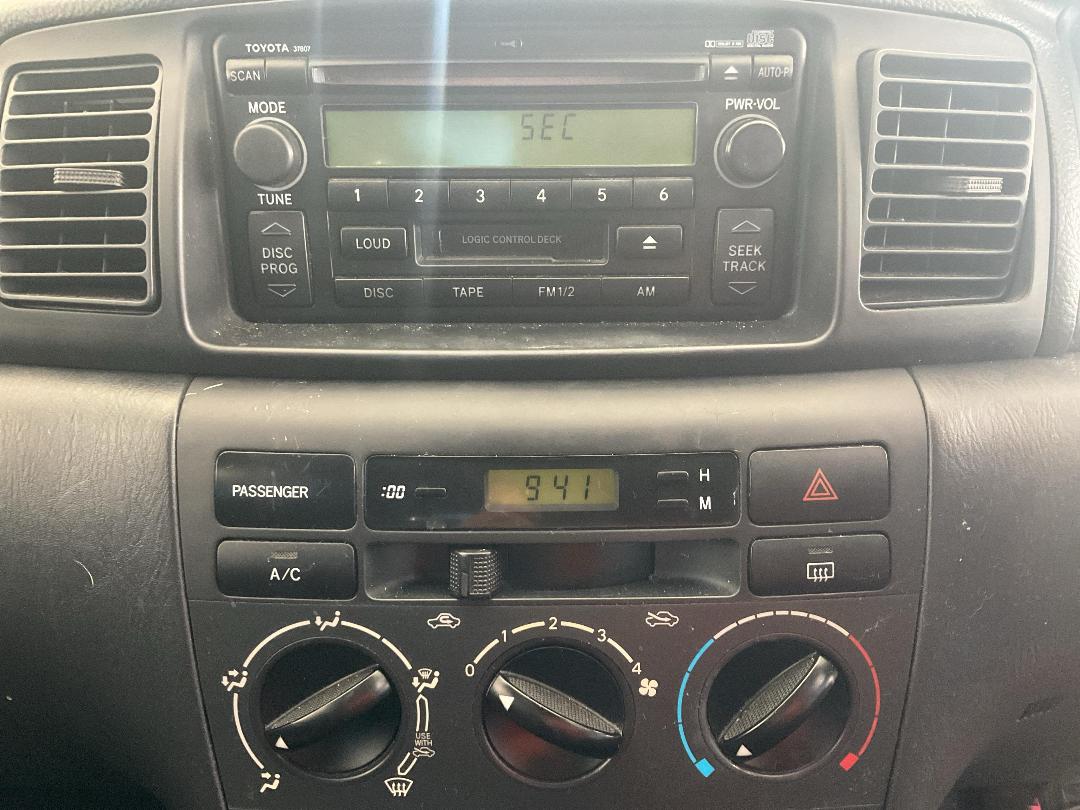 Photo '10' of Toyota Corolla 1.8P GL HATCH5 4A Photo '10' of Toyota Corolla 1.8P GL HATCH5 4A