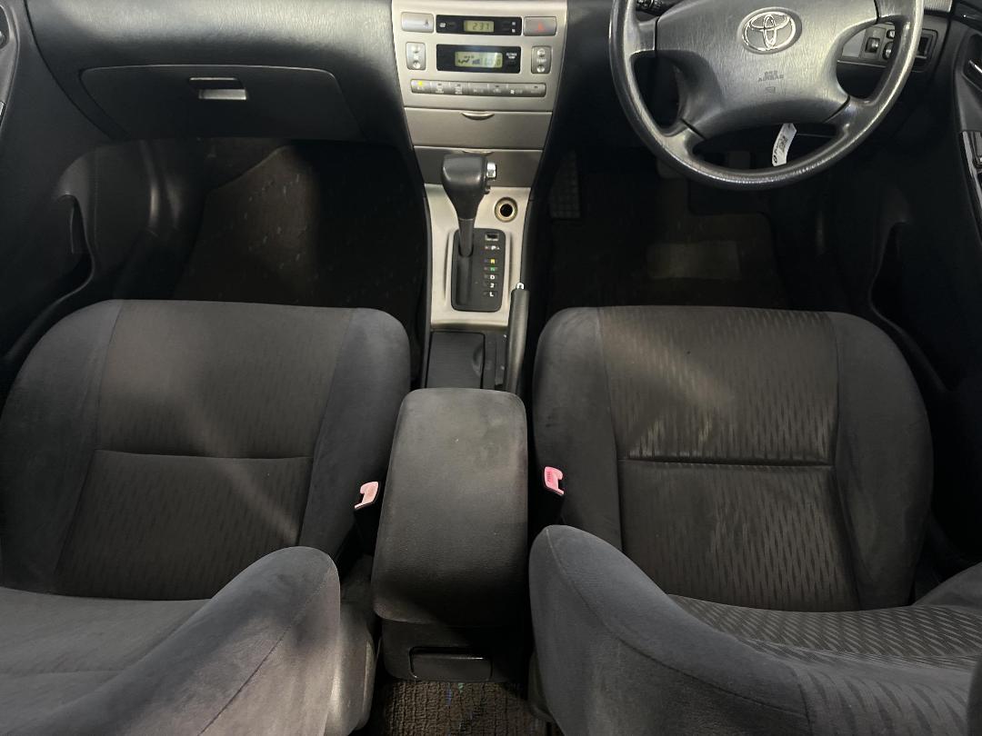 Photo '18' of Toyota Corolla