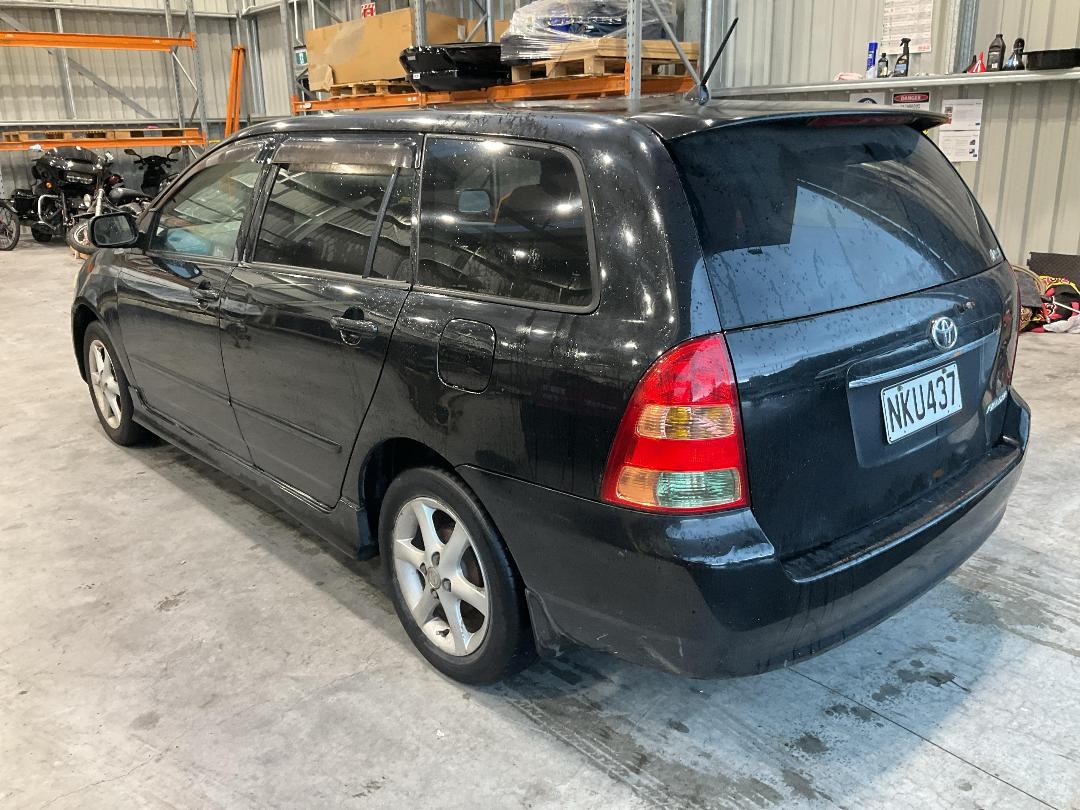 Photo '3' of Toyota Corolla Fielder Photo '3' of Toyota Corolla Fielder