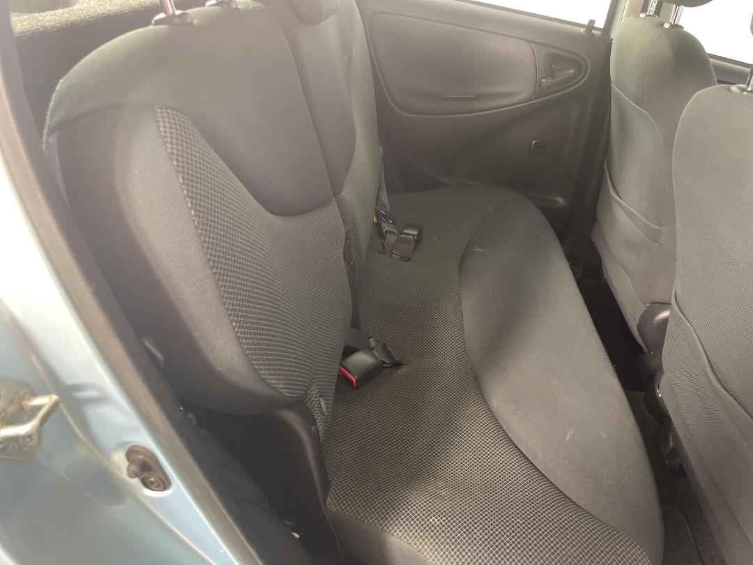 Photo '18' of Toyota Echo