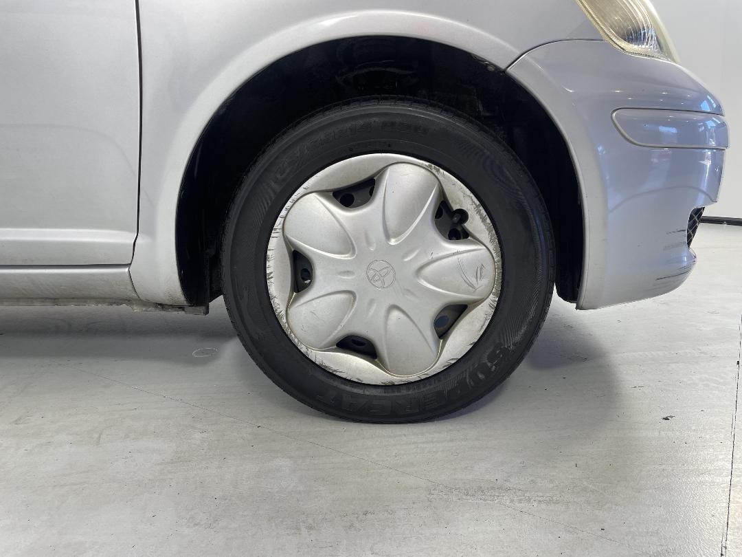 Photo '9' of Toyota Echo