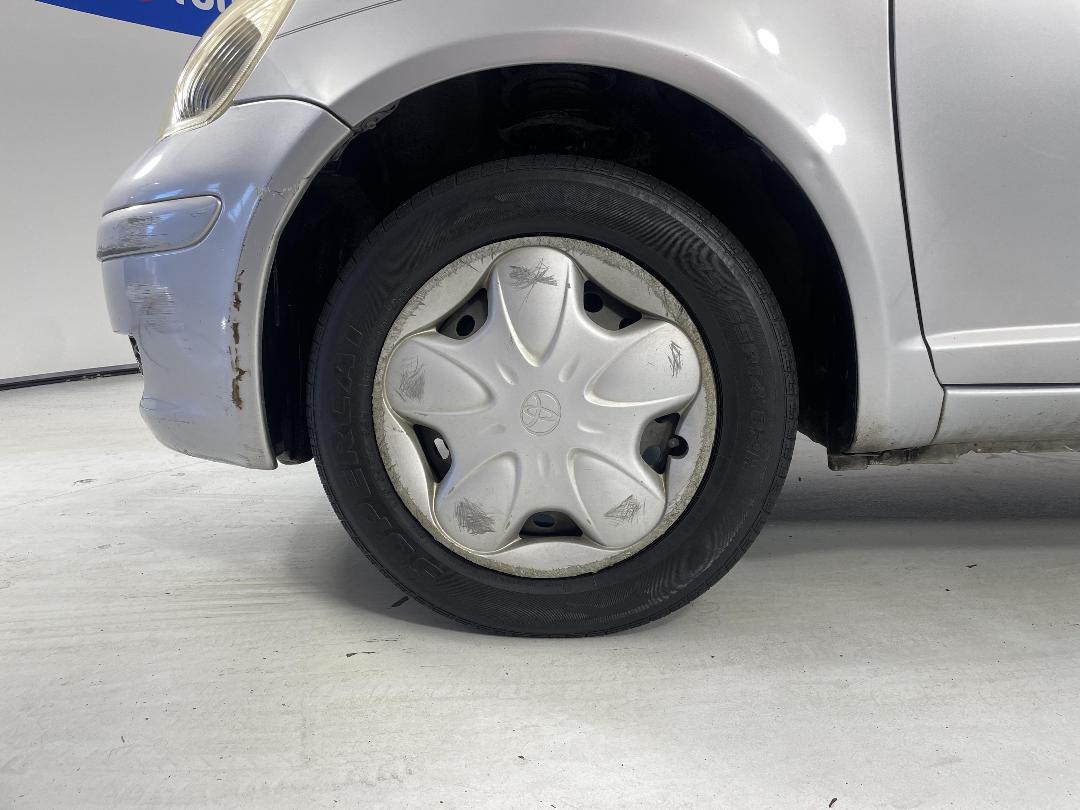 Photo '10' of Toyota Echo