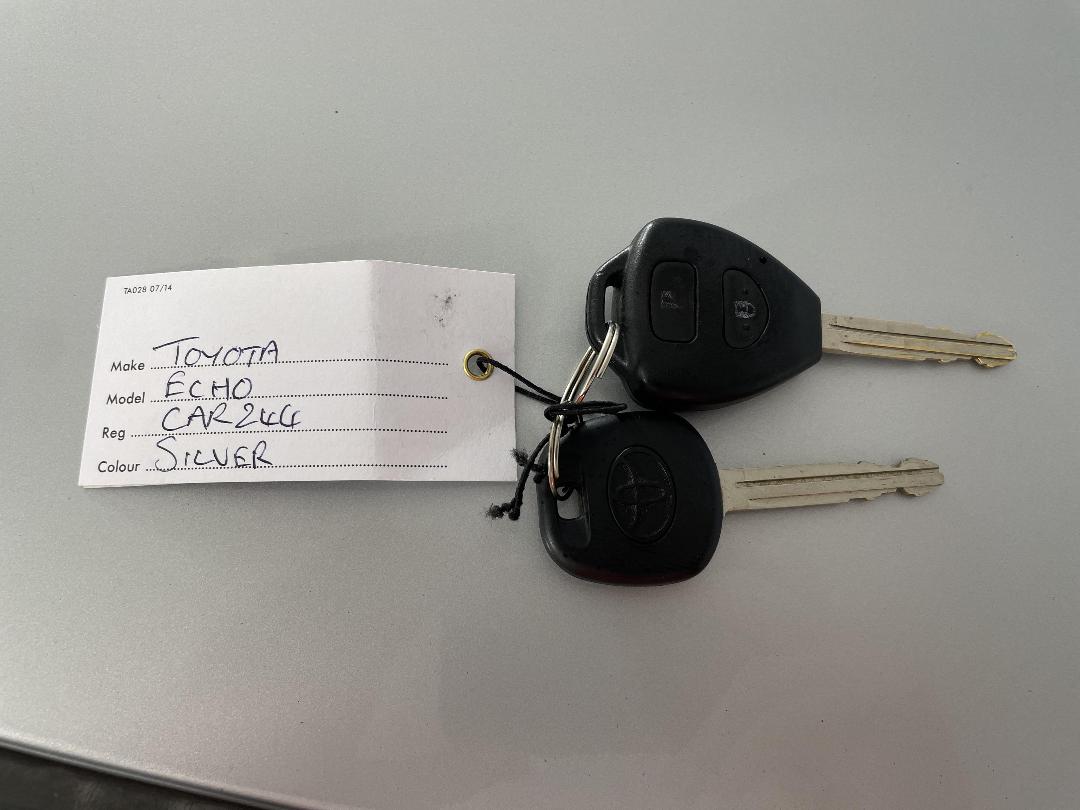 Photo '22' of Toyota Echo