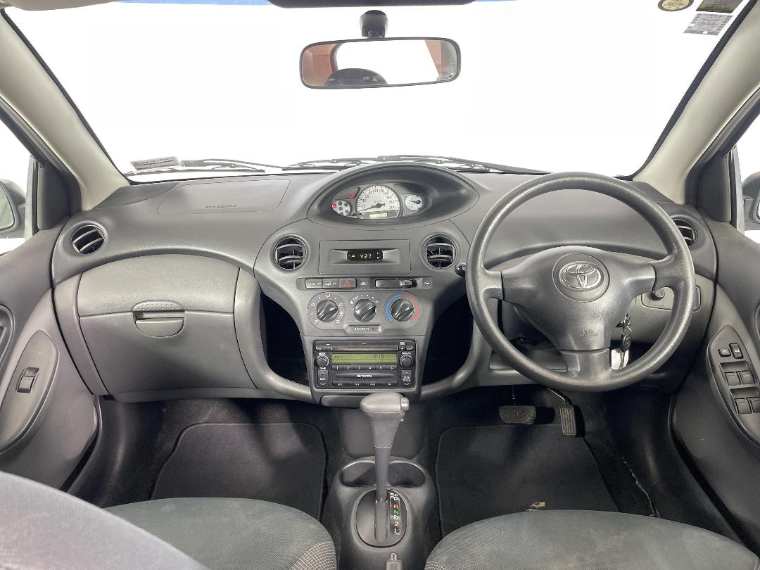 Photo '17' of Toyota Echo