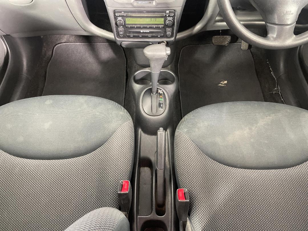 Photo '18' of Toyota Echo