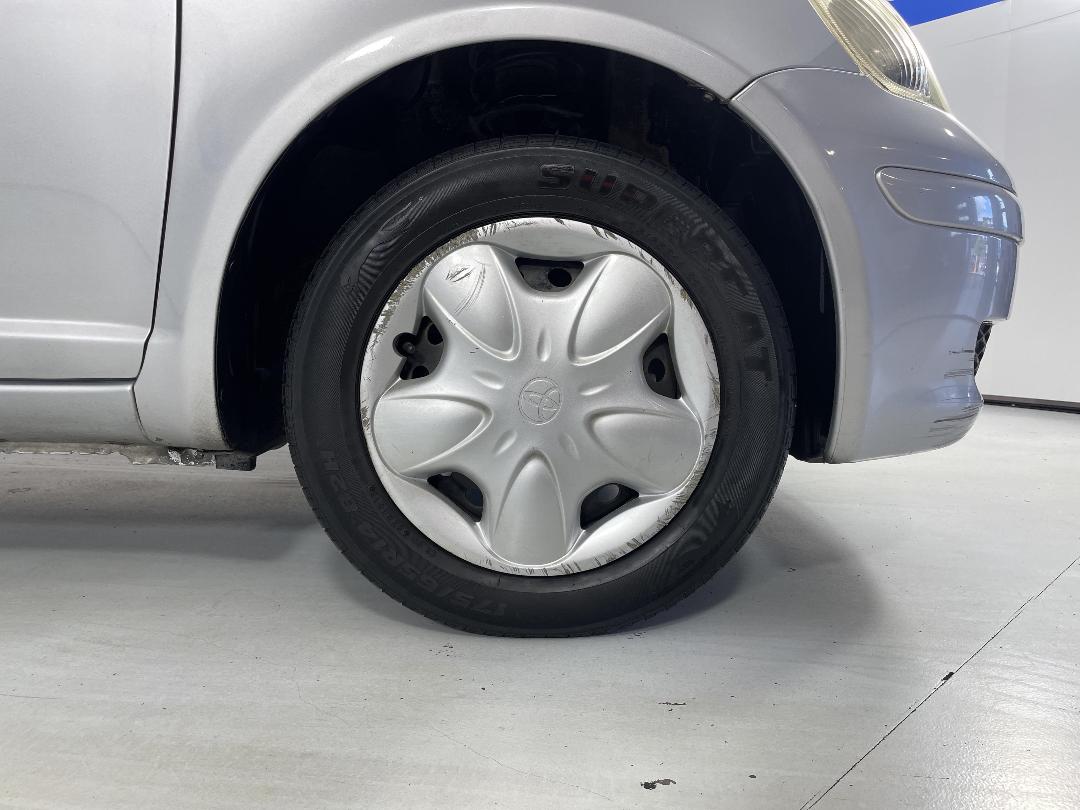 Photo '9' of Toyota Echo