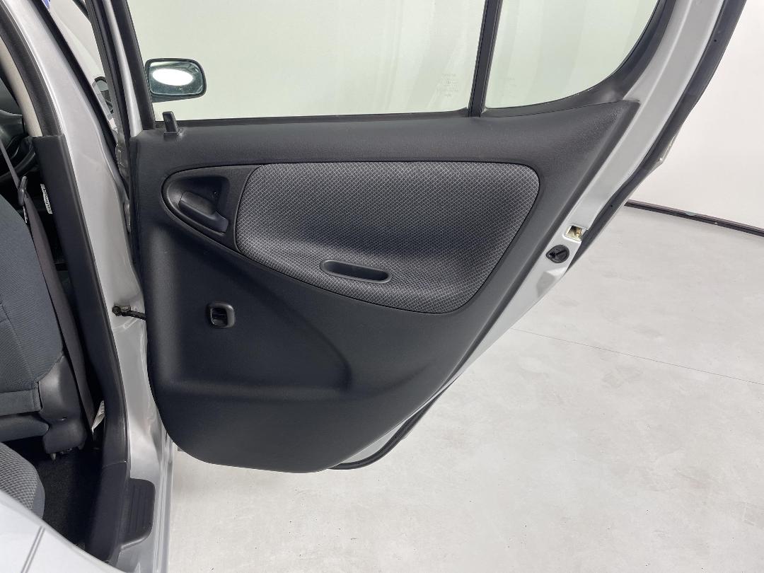 Photo '19' of Toyota Echo