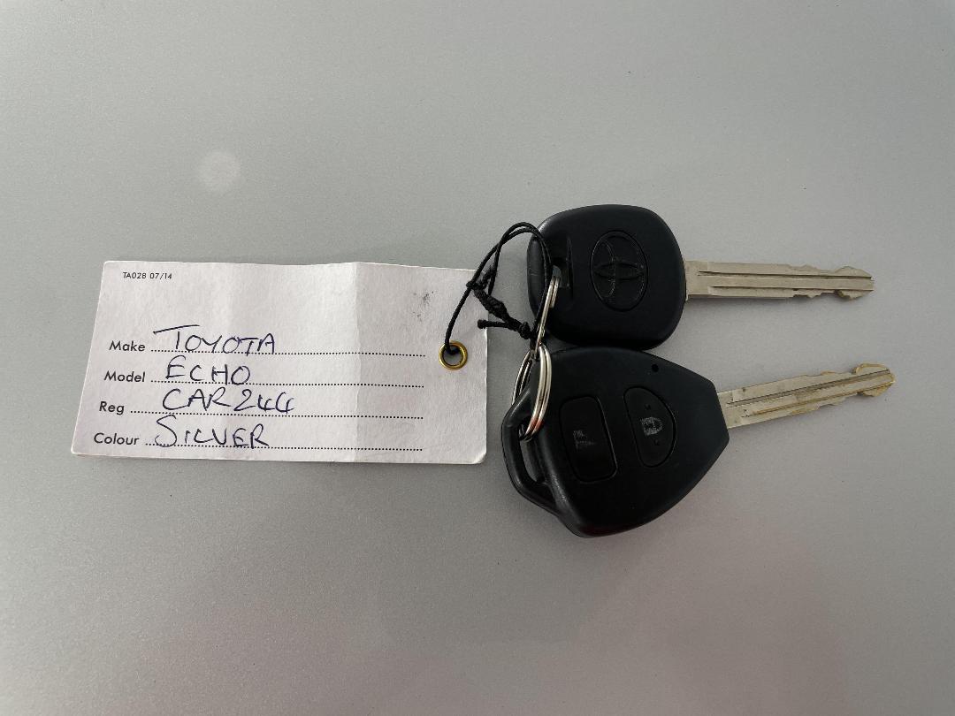 Photo '22' of Toyota Echo