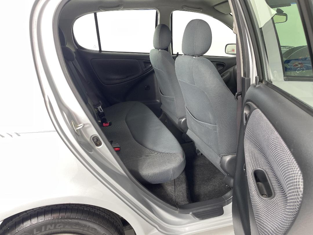 Photo '20' of Toyota Echo