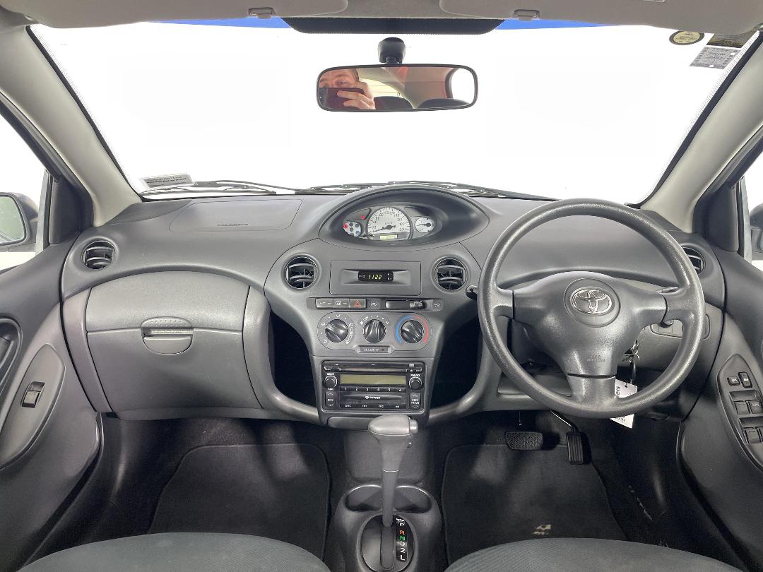Photo '17' of Toyota Echo