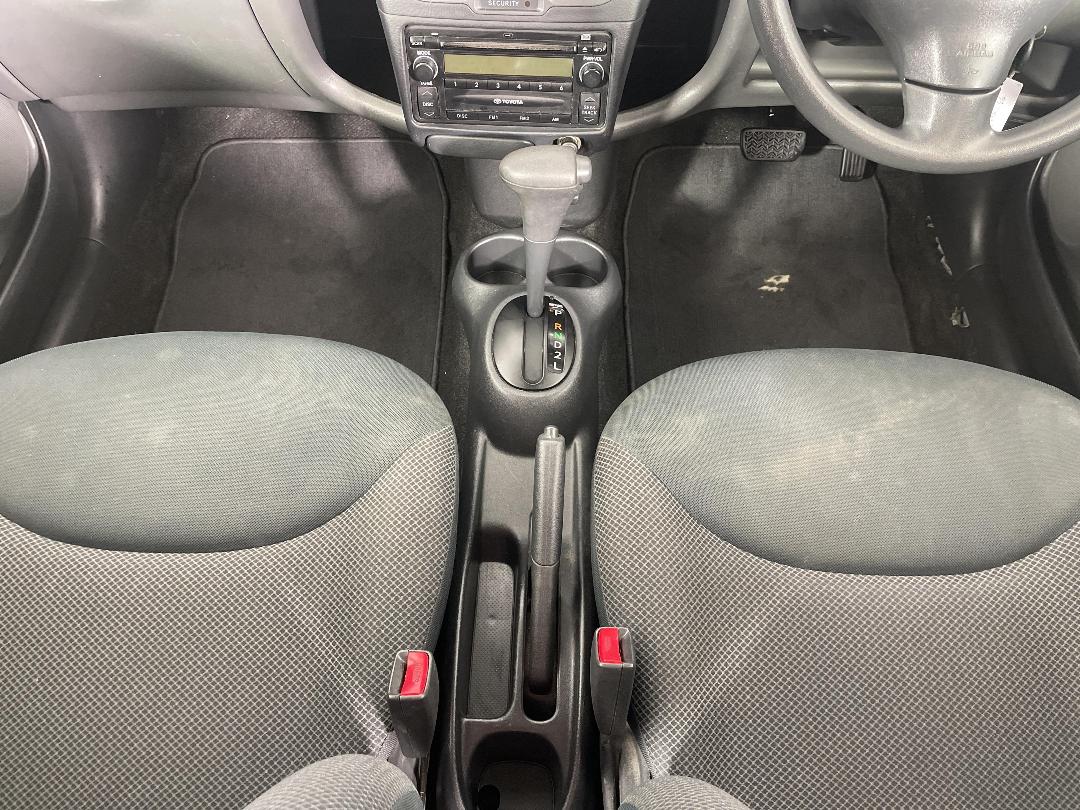 Photo '18' of Toyota Echo