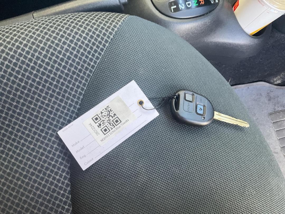 Photo '18' of Toyota Echo