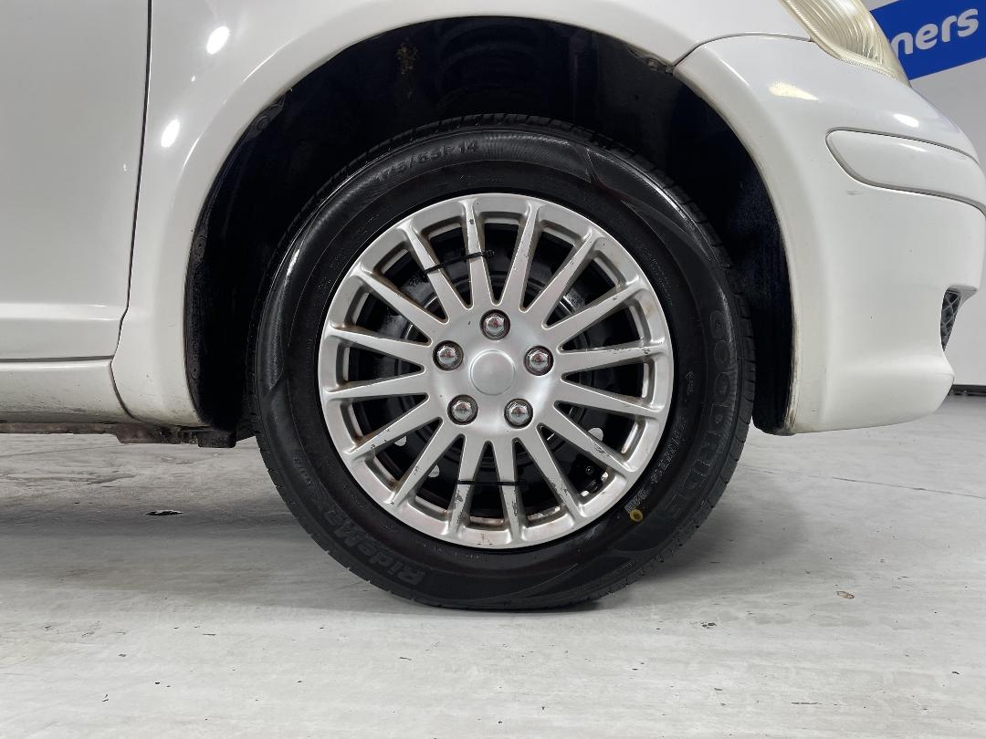 Photo '9' of Toyota Echo