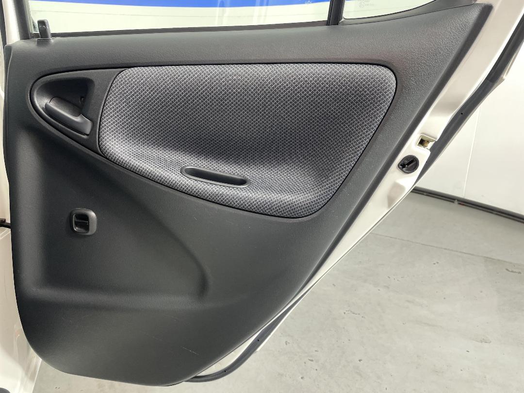 Photo '19' of Toyota Echo