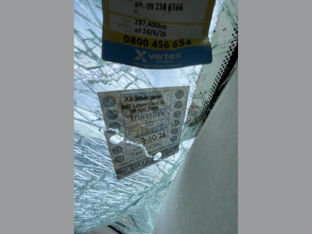 Photo '8' of Toyota Estima Photo '8' of Toyota Estima