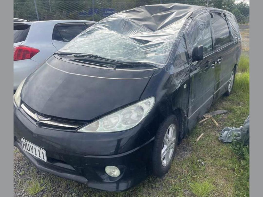 Photo '18' of Toyota Estima Photo '18' of Toyota Estima