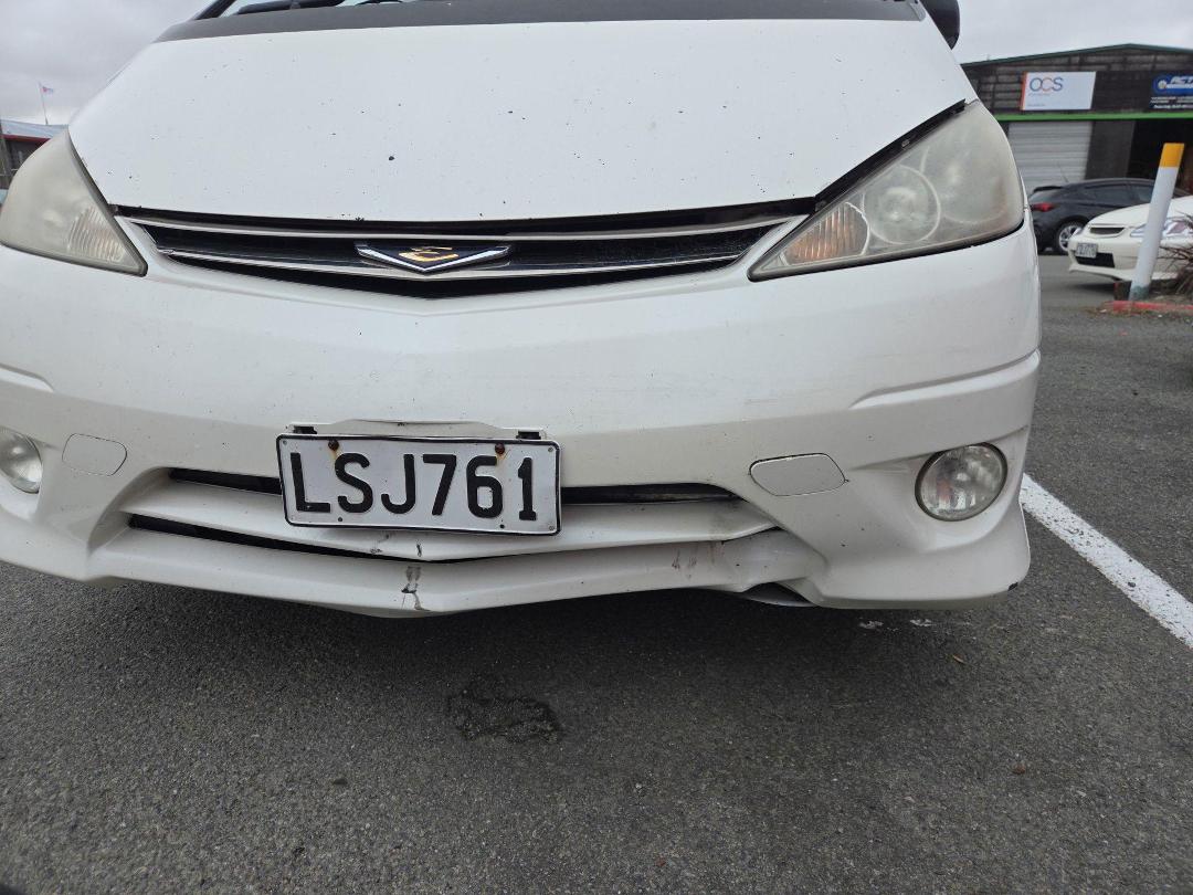 Photo '4' of Toyota Estima Photo '4' of Toyota Estima