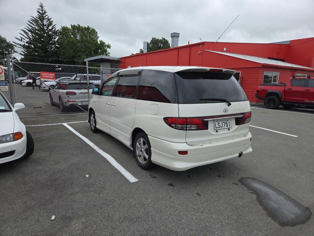 Photo '5' of Toyota Estima Photo '5' of Toyota Estima