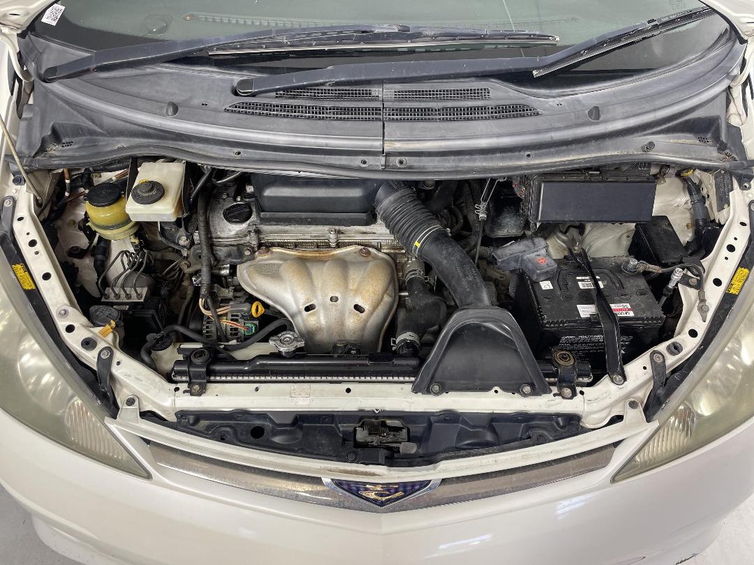 Photo '13' of Toyota Estima