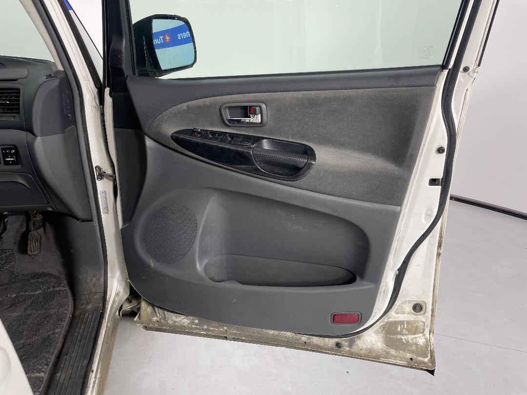 Photo '15' of Toyota Estima