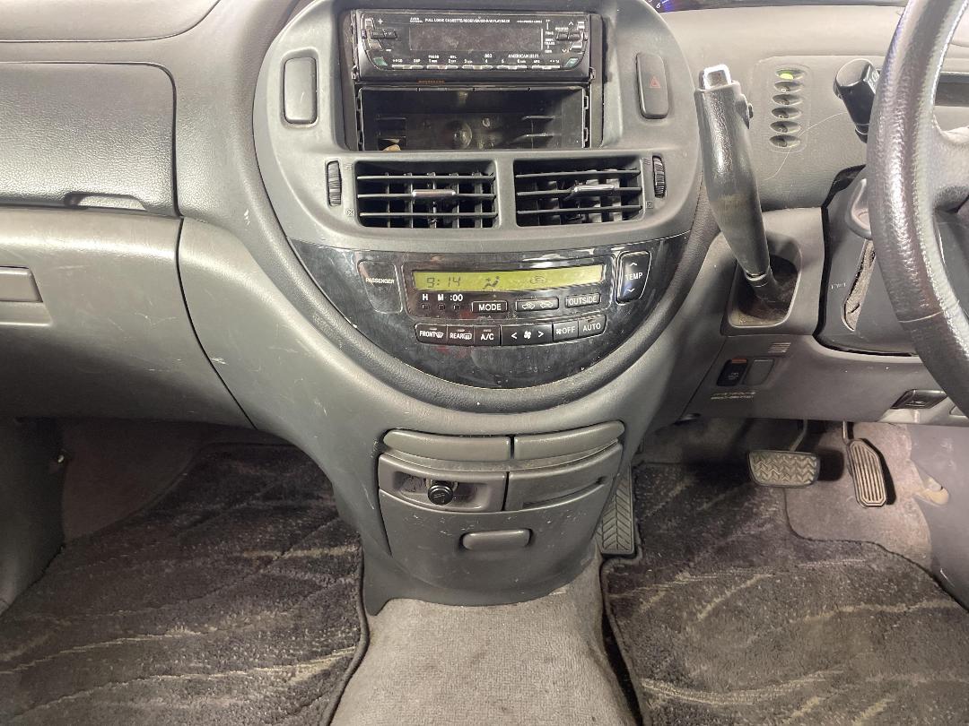 Photo '18' of Toyota Estima