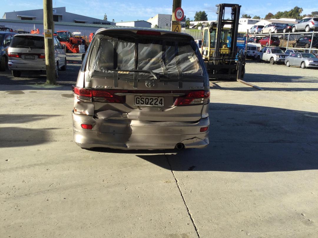 Photo '3' of Toyota Estima