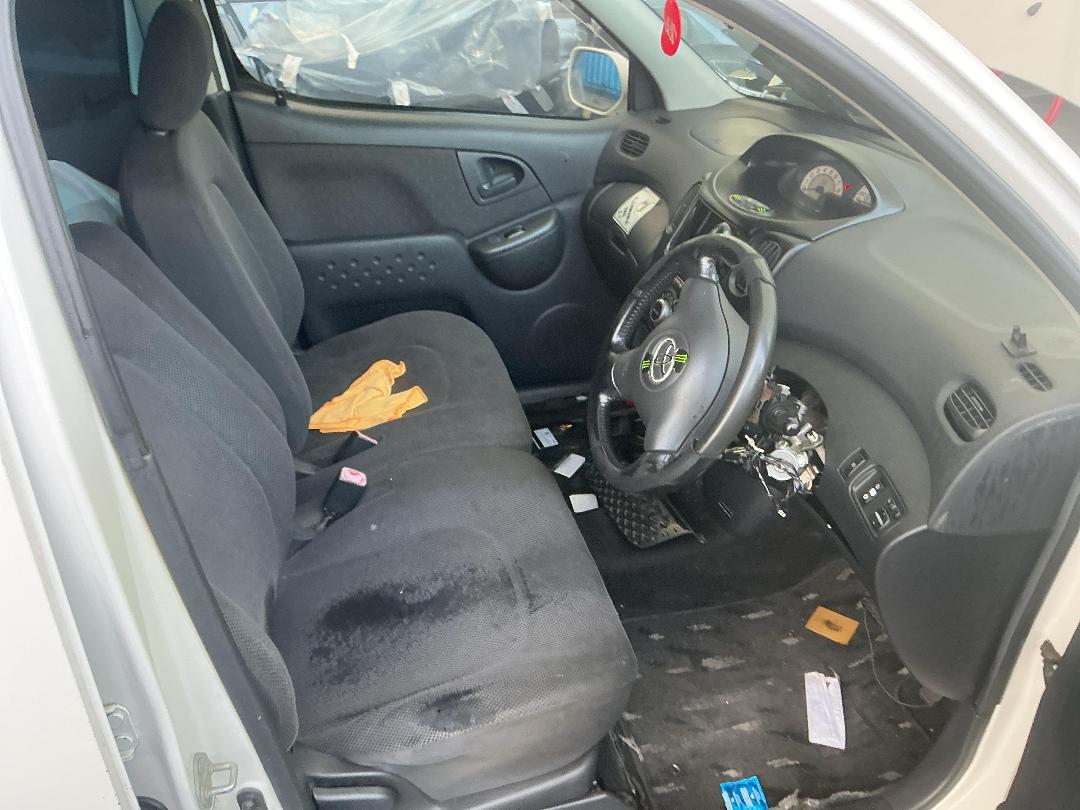 Photo '17' of Toyota Funcargo