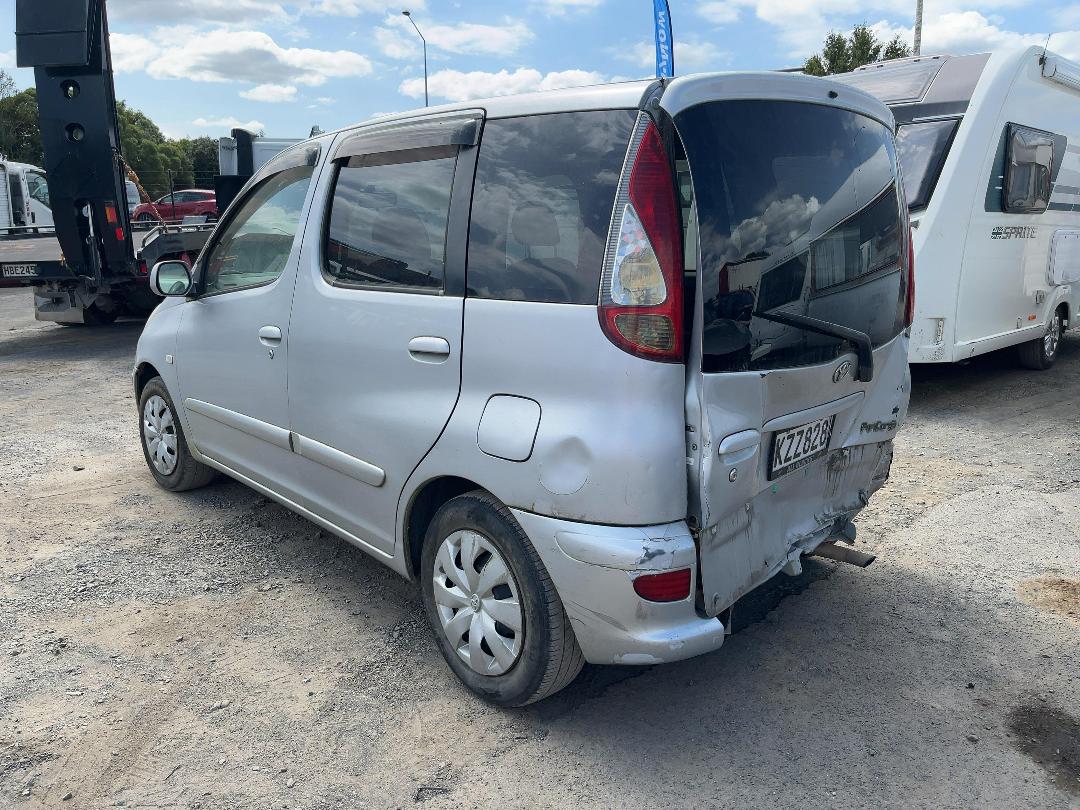 Photo '4' of Toyota Funcargo