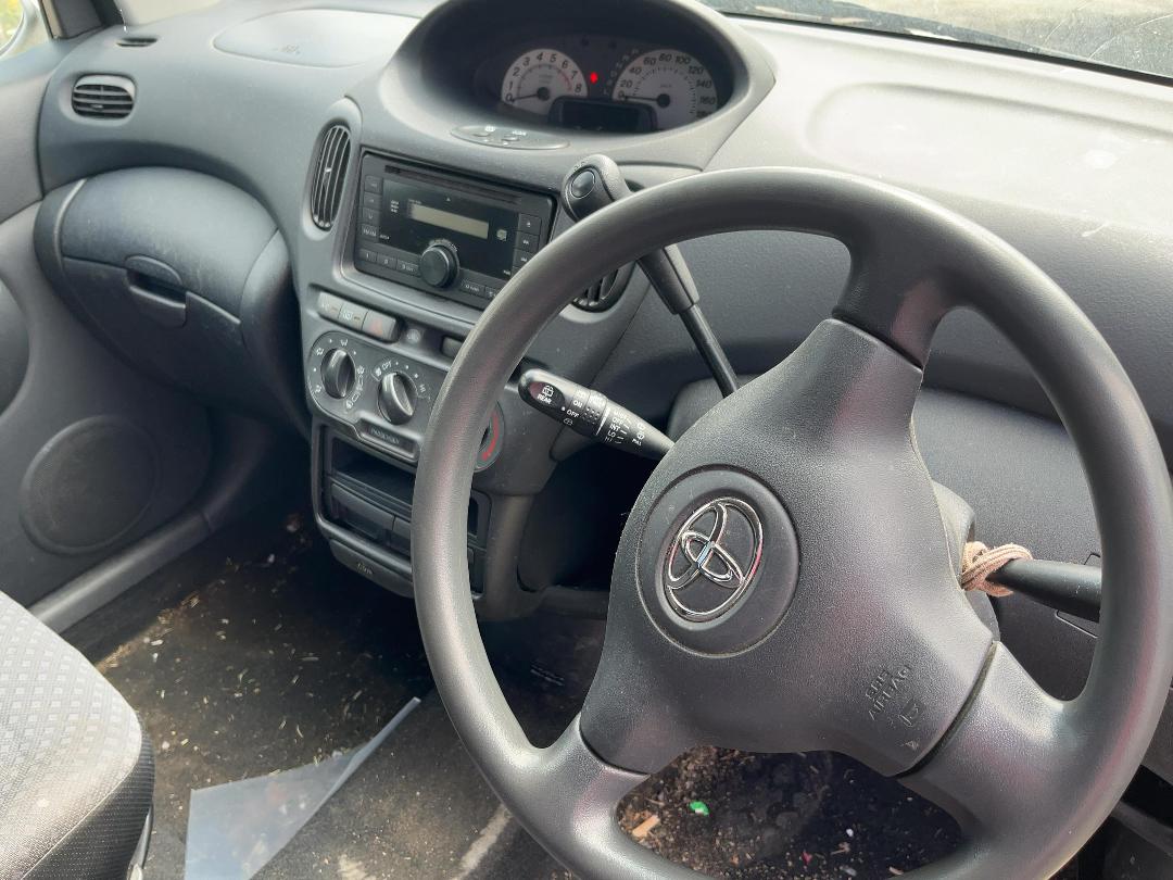 Photo '10' of Toyota Funcargo