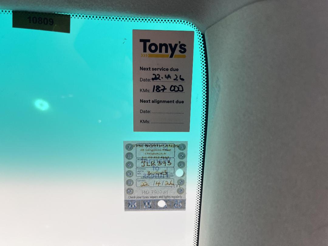 Photo '23' of Toyota Harrier Photo '23' of Toyota Harrier