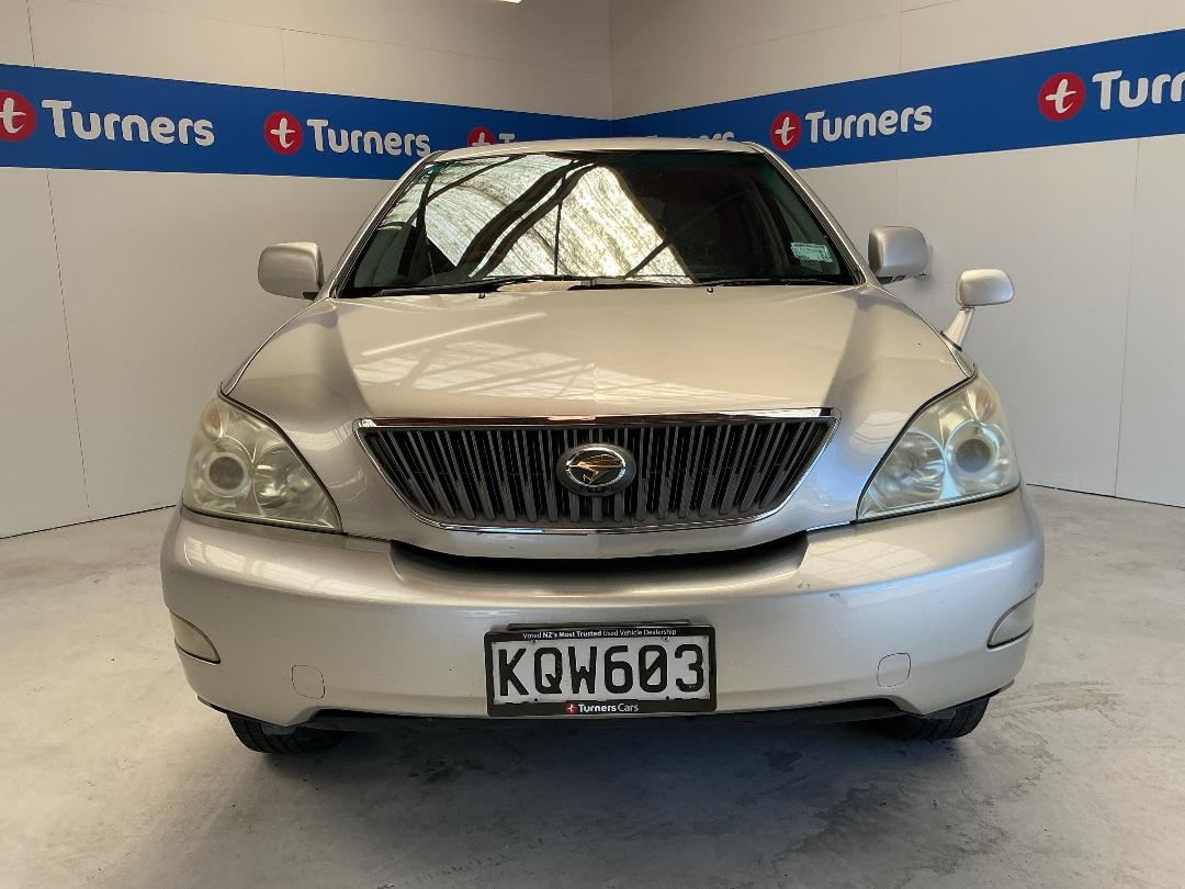 Photo '2' of Toyota Harrier