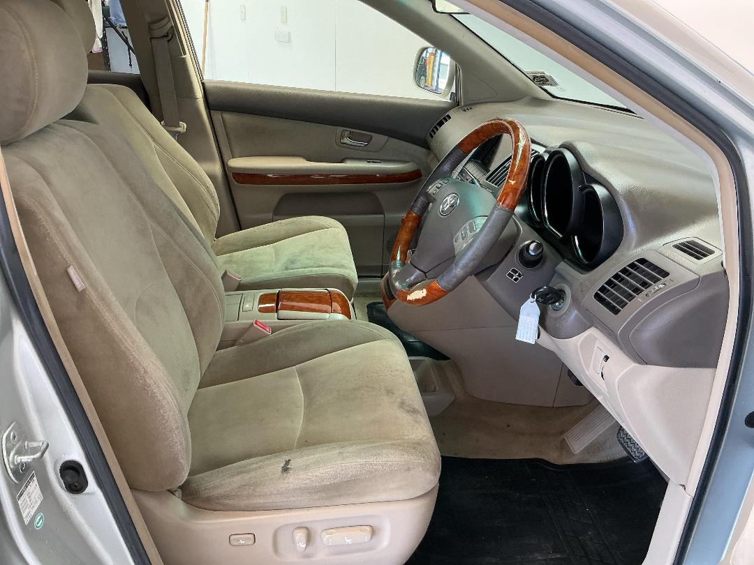 Photo '14' of Toyota Harrier